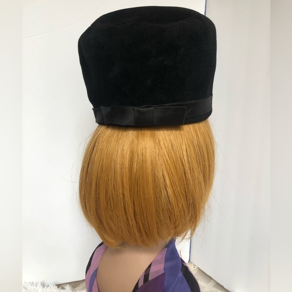 VTG Miss Eileen Originals Hat Black with Rhinestones and Bow Detail - Picture 2 of 11